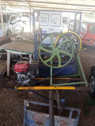Vende-se um engenho caldo de cana