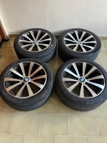 roda original BMW 320i  aro 17 com dois pnus seminovos run flet  
