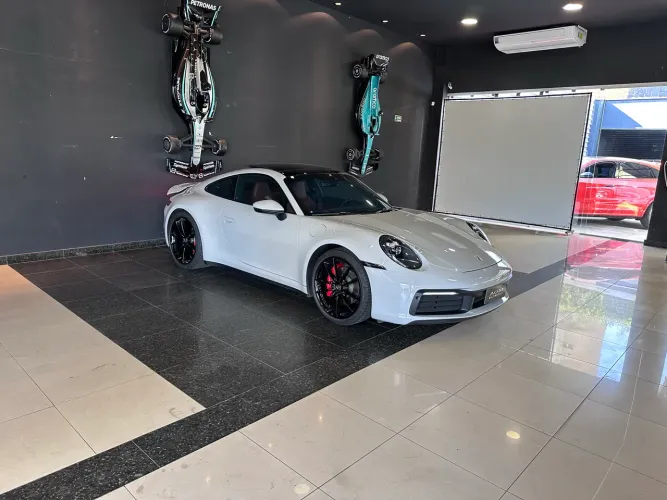 Porsche 911 Carrera 3.0 24V H6 PDK 2020