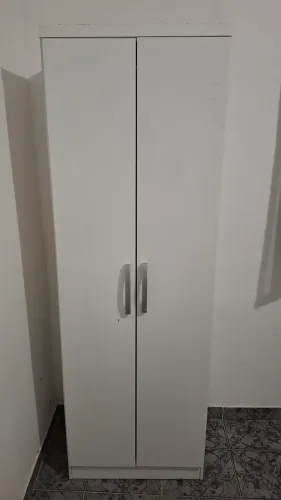 Armário multiuso branco 2 portas e 6 prateleiras