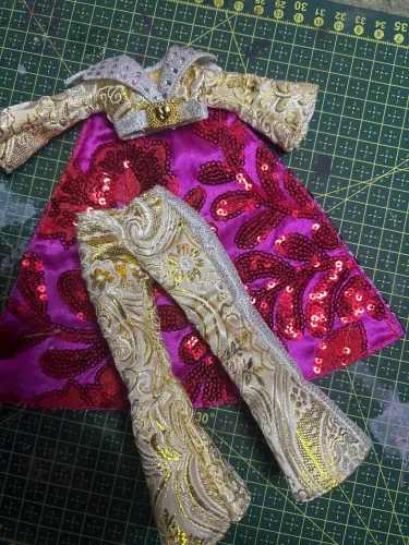 Roupa LOL OMG