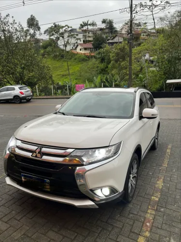Mitsubishi Outlander 2.0 16V 160cv Aut. 2016