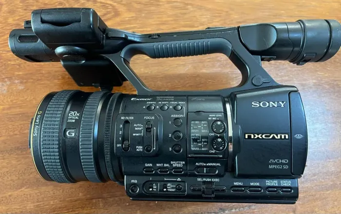 Sucata para retirada de peças Filmadora Sony NX5 N - Vendo no estado, SEM GARANTIA!!!