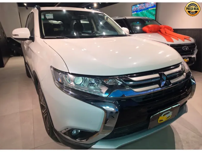 Mitsubishi Outlander Comfort 2.0 16V Aut. 2016