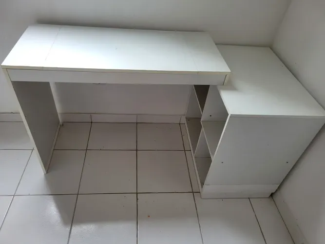 Mesinha de estudos + ninchos
