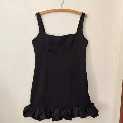 Vestido Preto AmyEnjoyLife Elegante - Detalhe Babado Barra - XL (veste G)