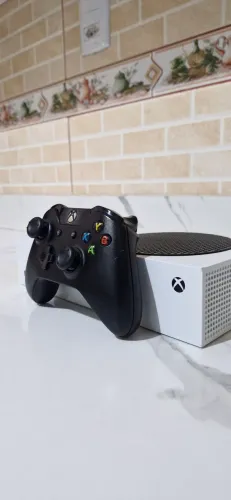 Xbox series s com controle com hall drift (faço envio)