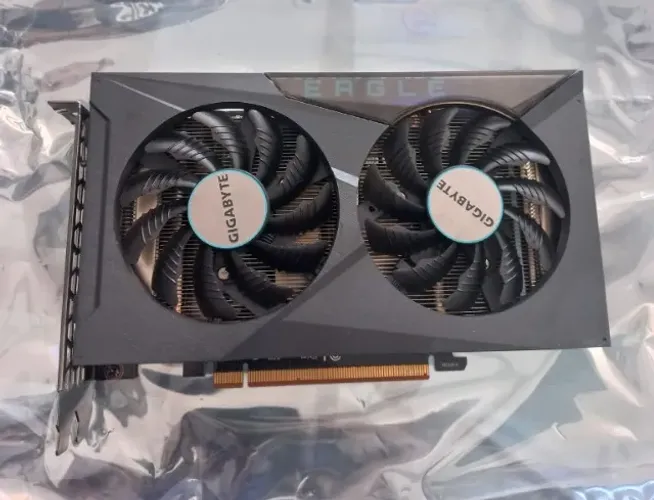 Placa de Video RX 6500 XT Eagle 4 Gb