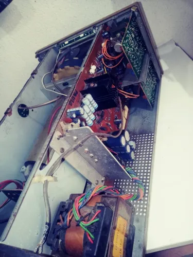 Osciloscópio Trio Kenwood CS-1022 Parado.02 Unidades