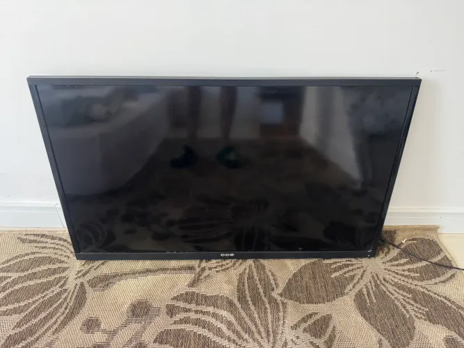 TV CCE 40? com defeito