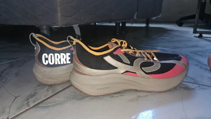 Tenis CORRE 4