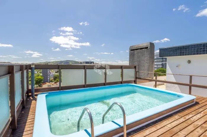 Cobertura Imponente com Vista Panorâmica e Piscina Privativa na Rua Professor Cristiano Fi