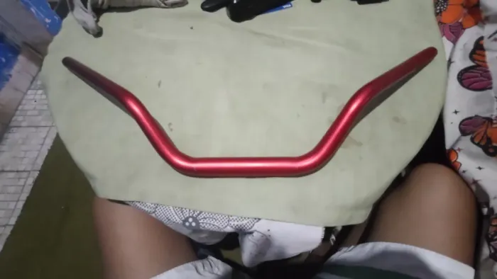 Guidão de Moto universal (vermelho) - alumínio