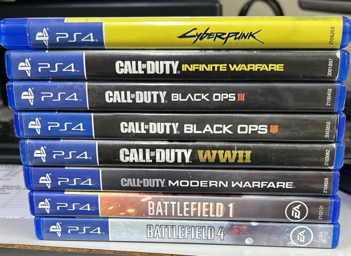 Lote com 8 Jogos Originais para PS4