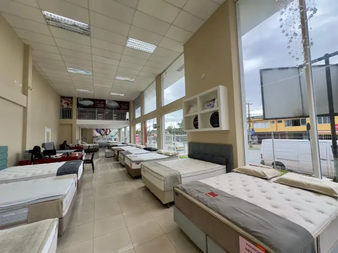 Prédio de esquina à venda, com sala comercial e apartamentos no 1º andar - Jardim Social