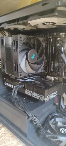 Pc gamer 7800X3D 5060 TI