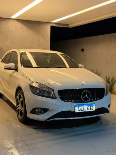 Mercedes-Benz Classe A 200 1.6 TB 16V Urban 156cv Aut. 2014