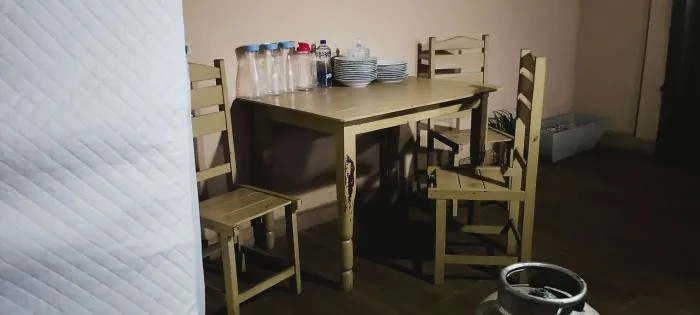 Mesa com 4 cadeiras para terraço.....cozinha