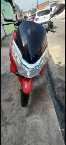 Vendo Pcx 2014 por 9500 perfeita