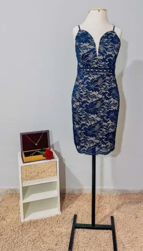 Vestido shein rendado azul marinho