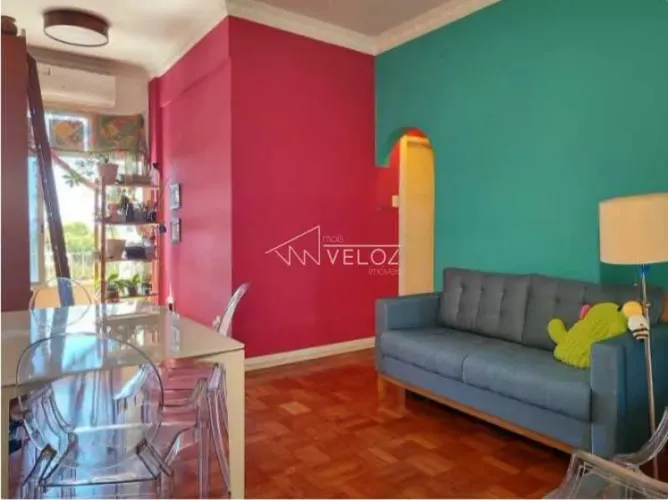 Apartamento : / Residencial / Glória