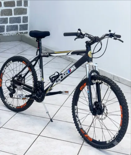 Bike 18 Marchas aro 24 QUASE NOVA