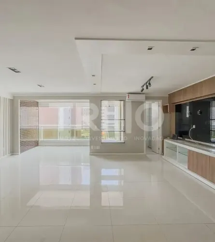 Condomínio Cristal XI - Apartamento á Venda com 2 quartos, 3 vagas, 124m² (AP0998)