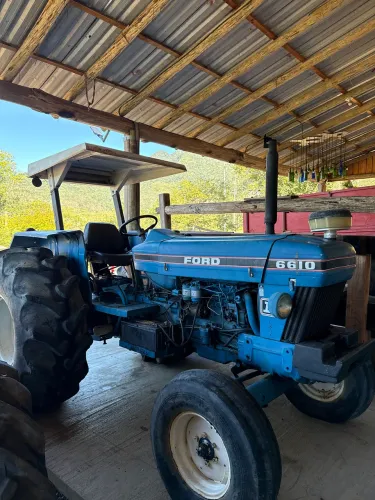 Trator Ford F6610