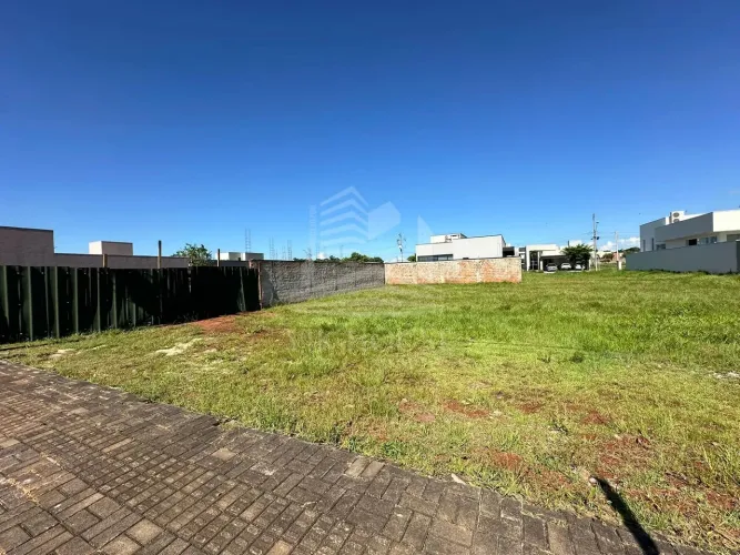 TERRENO A VENDA NO CONDOMÍNIO IGUAÇU - FOZ DO IGUAÇU