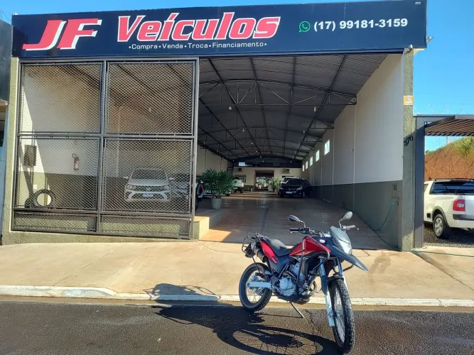 XRE 300 2012 COM 70.000 KM, EM EXCELENTE ESTADO DE CONSERVAÇÃO