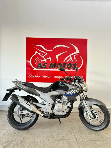 Yamaha fazer 250 cc entrada R$ 8000 restante parcelado pela loja