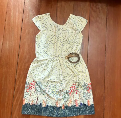 Vestido M inclui cinto