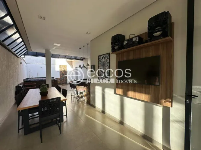 Casa em condomínio à venda, 3 quartos, 1 suíte, 2 vagas, Estância dos Ipês - UBERABA/MG