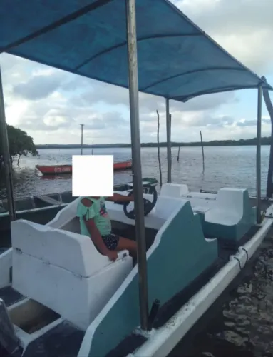 Barco catamarã
