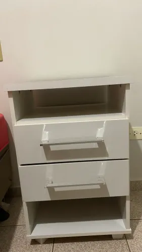 Mesa de cabeceira de cama