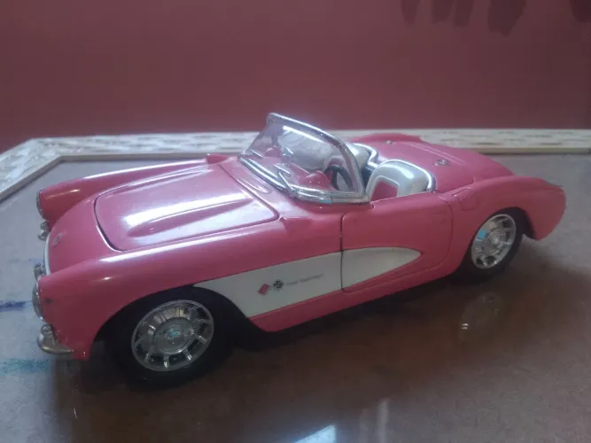 Corvette 1957 miniatura Rosa