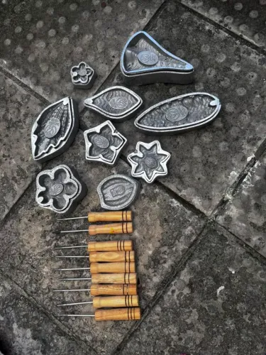 Kit de frisadores em alumínio para flores artesanais.