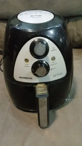 Air Frye mundial Fritadeira sem óleo muita praticidade na cozinha.