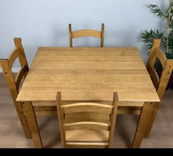 Mesa e 4 cadeiras madeira pinus