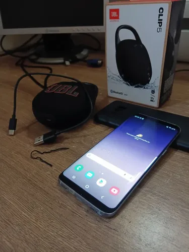 Vendo Kit Galaxy S8 64GB Ametista Outlet e JBL Clip5 Excelente