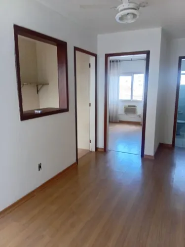 Alugo apartamento de 1 dormitório