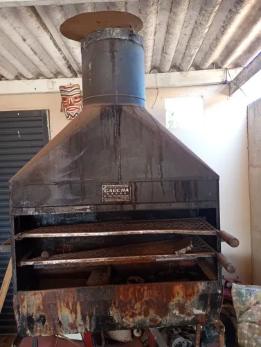 Churrasqueira pra espetin