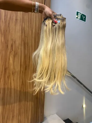 Vendo cabelo humano brasileiro 50 centímetros 300 gramas pronto pra usar esta em telas 