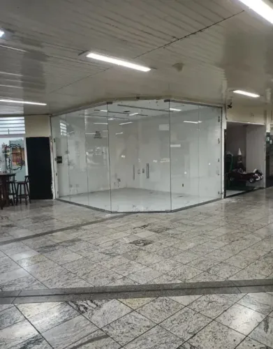 A Oportunidade Loja Santa Cruz Shopping frente a praça de eventos
