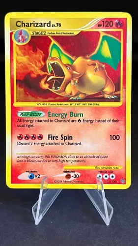 Carta de Pokémon Charizard #103/100