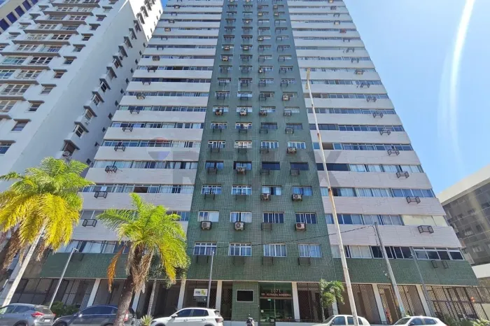 Edifício Reformado na Rua da Aurora com 2 quartos e cozinha planejada com 52M2 Privativo