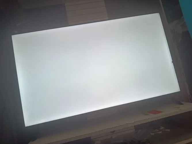 Vende essa tv está com defeito