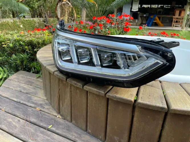 Farol Byd Song Plus 2024 Lado Direito