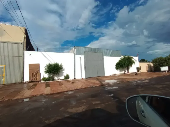 SALÃO COMERCIAL NO BAIRRO PIRATININGA