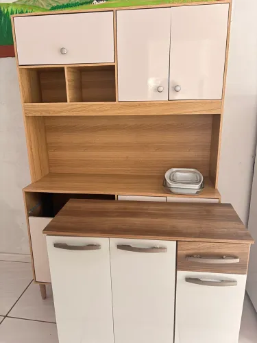 Armário e balcão semi novo 